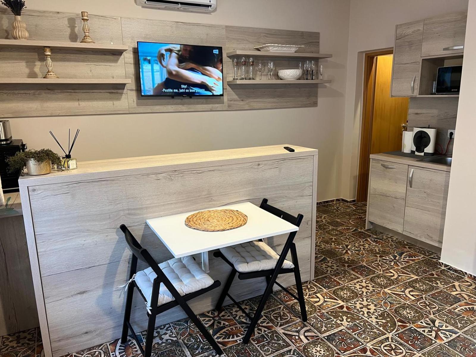 Centralpark Suites Maribor Bagian luar foto
